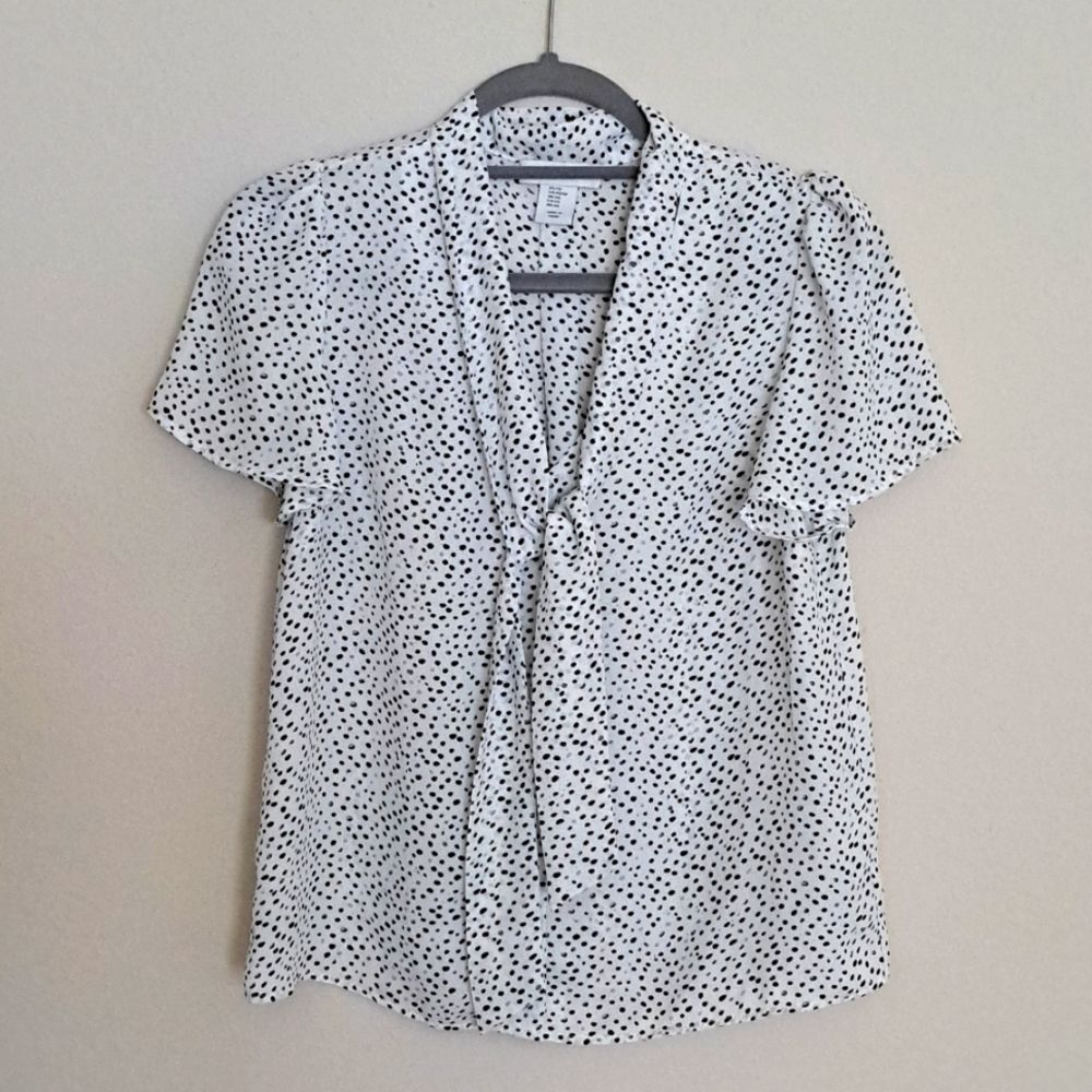 Cupcakes and Cashmere Blouse size XS